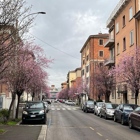 Casa Meli, Ampio Bilocale Nuovo Apartment Bologna Exterior foto